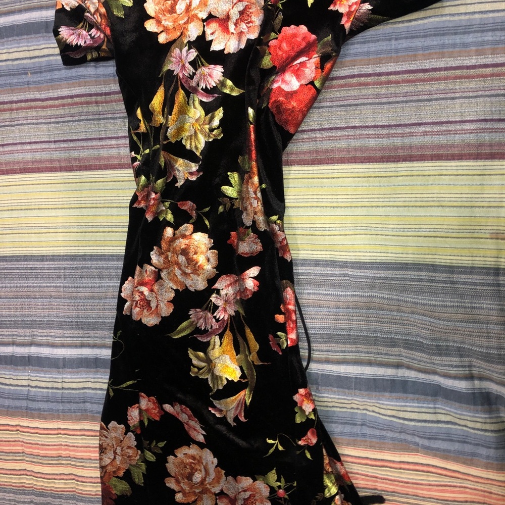 Cute dress!